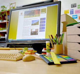 Nachhaltige Büromaterialien Schreibtisch (9)