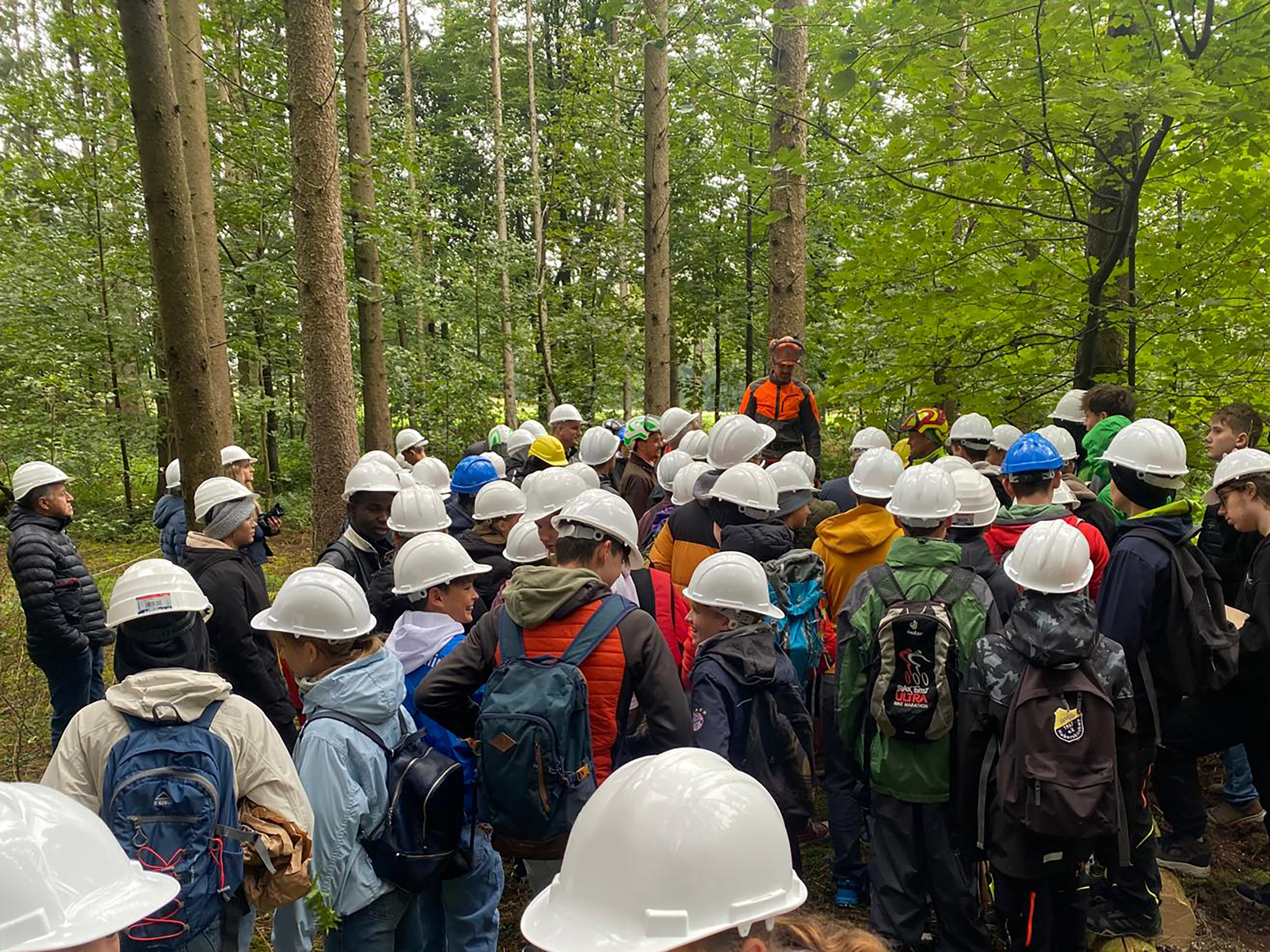 Startschuss der Initiative „Holz Rettet Klima“ – Politik, Wirtschaft und Schüler im Dialog über nachhaltige Holznutzung